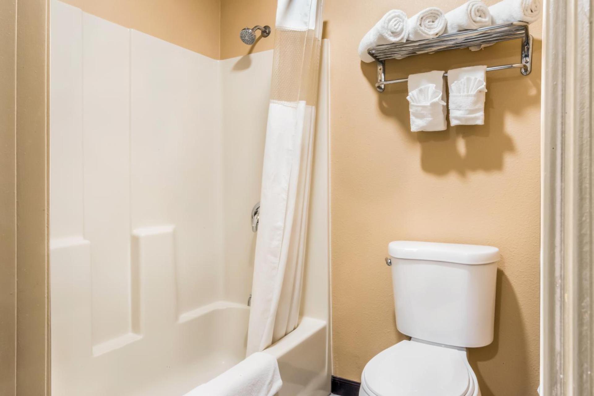 Americas Best Value Inn - Ukiah photo 14