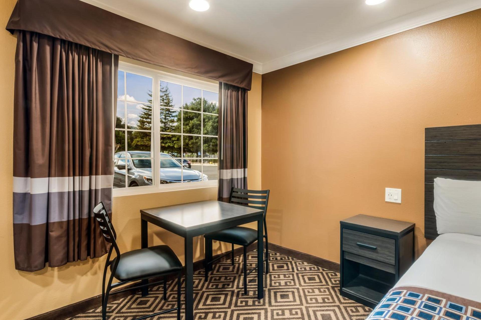Americas Best Value Inn - Ukiah photo 17