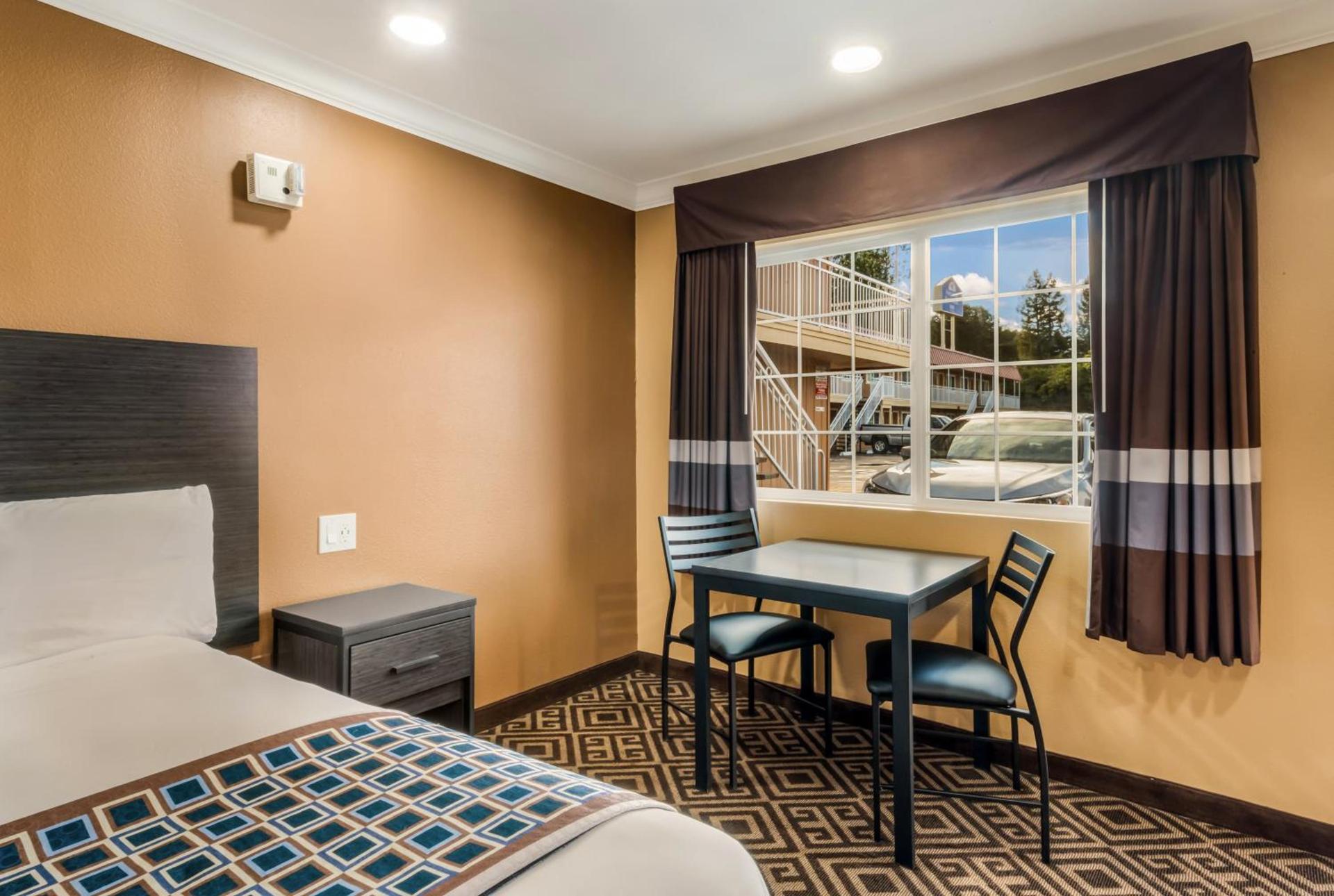 Americas Best Value Inn - Ukiah photo 24