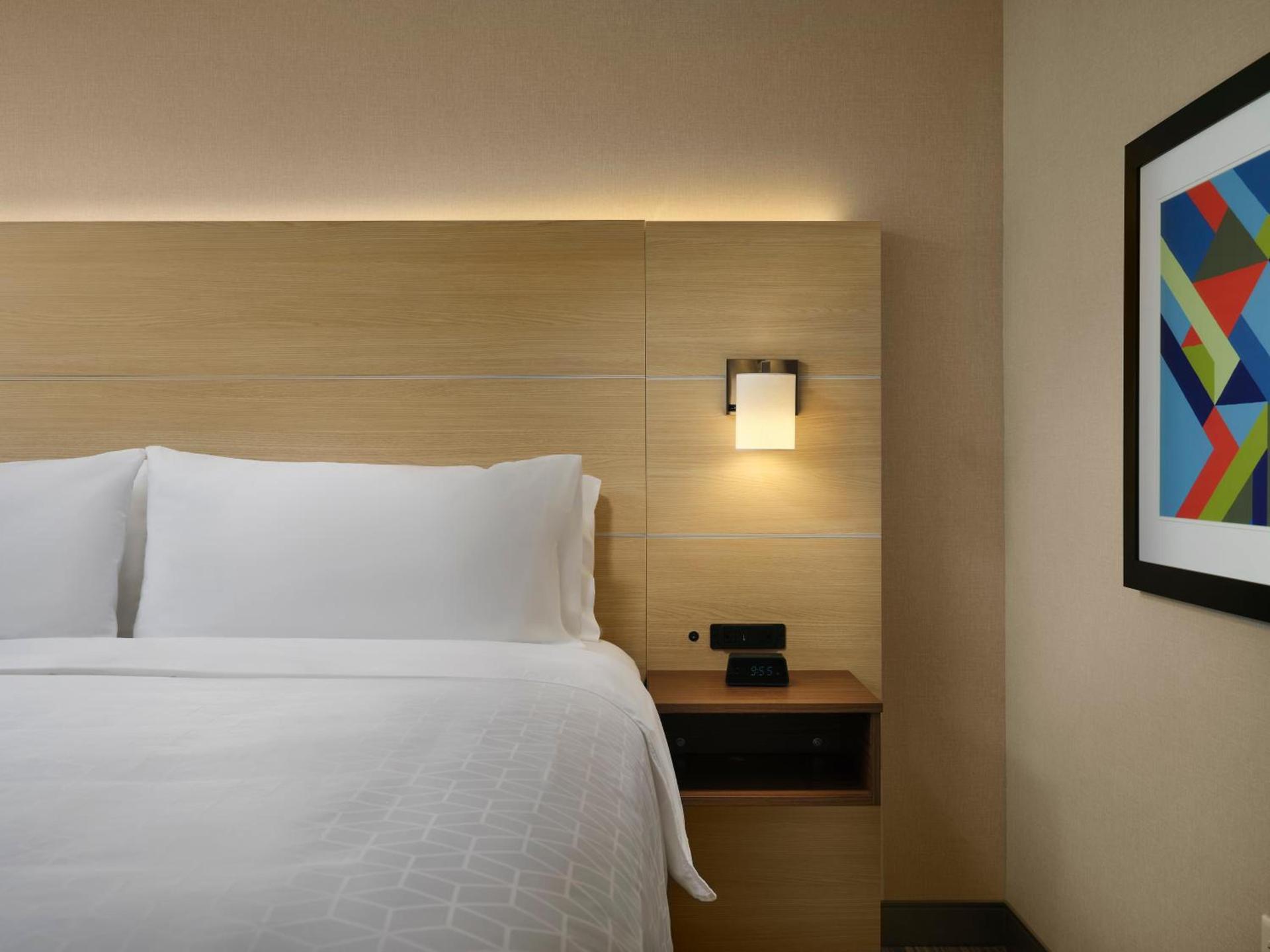 Holiday Inn Express & Suites - Lockport by IHG photo 11
