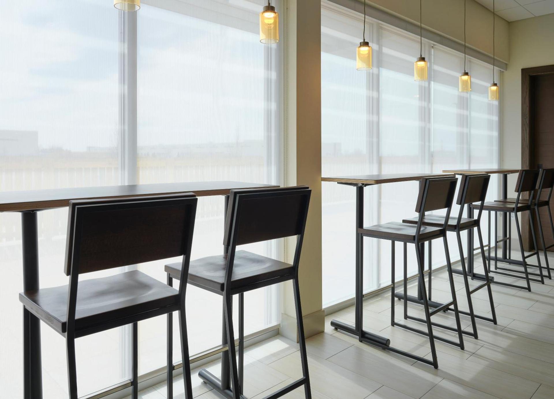 Holiday Inn Express & Suites - Lockport by IHG photo 19