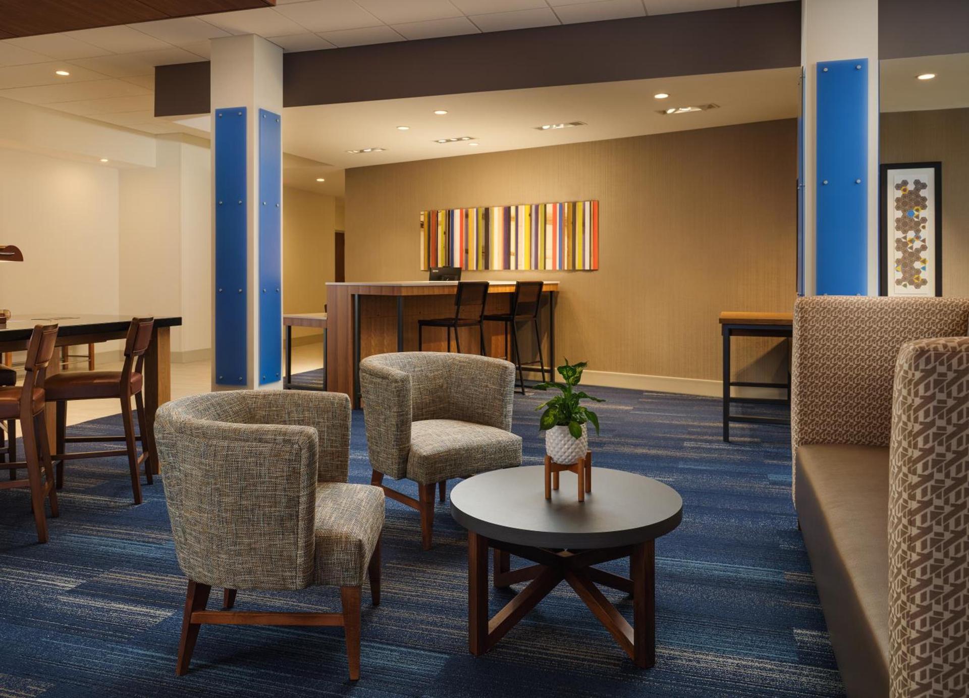 Holiday Inn Express & Suites - Lockport by IHG photo 29