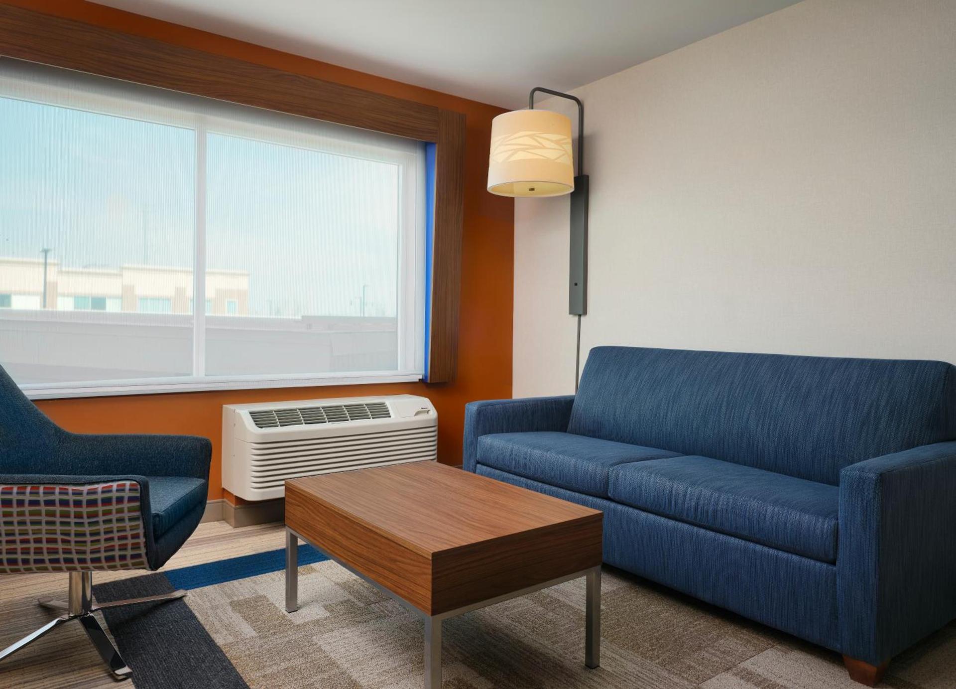 Holiday Inn Express & Suites - Lockport by IHG photo 30