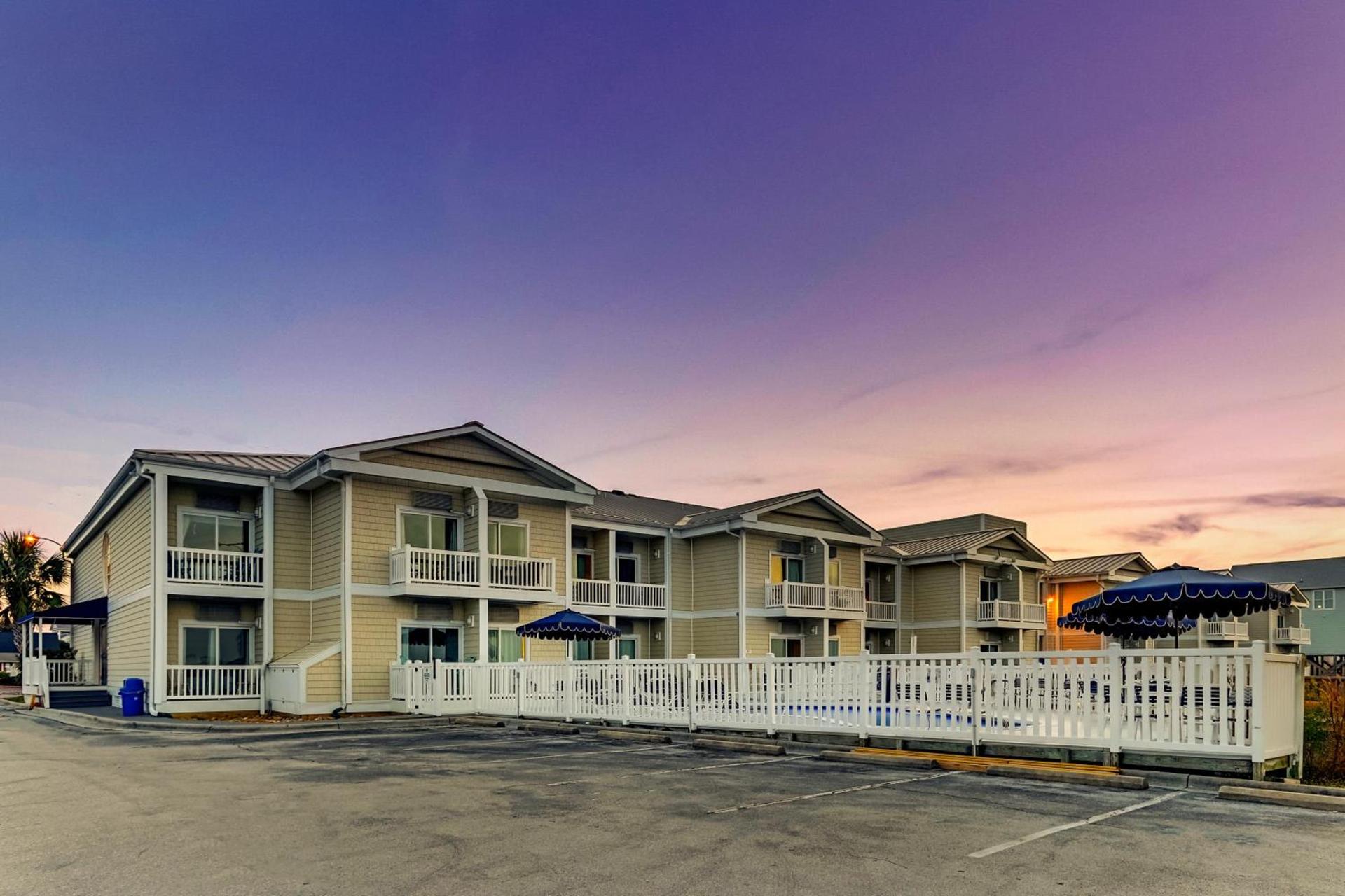 Palm Suites Trademark Collection by Wyndham photo 3