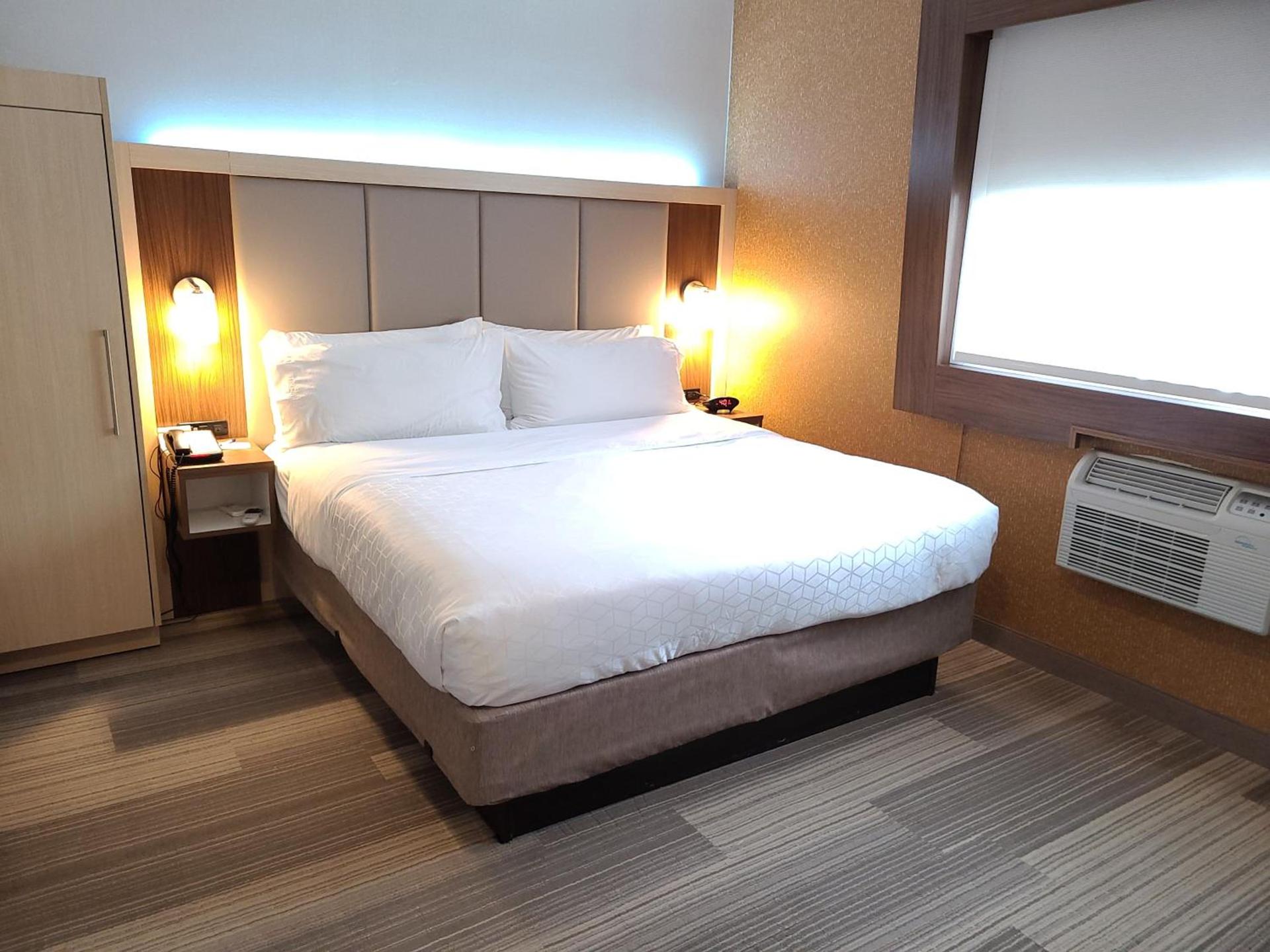 Best Western Roslyn-Long Island Hotel photo 2