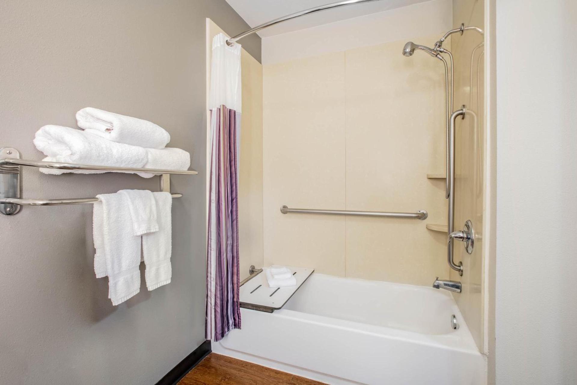 La Quinta by Wyndham McKinney photo 47