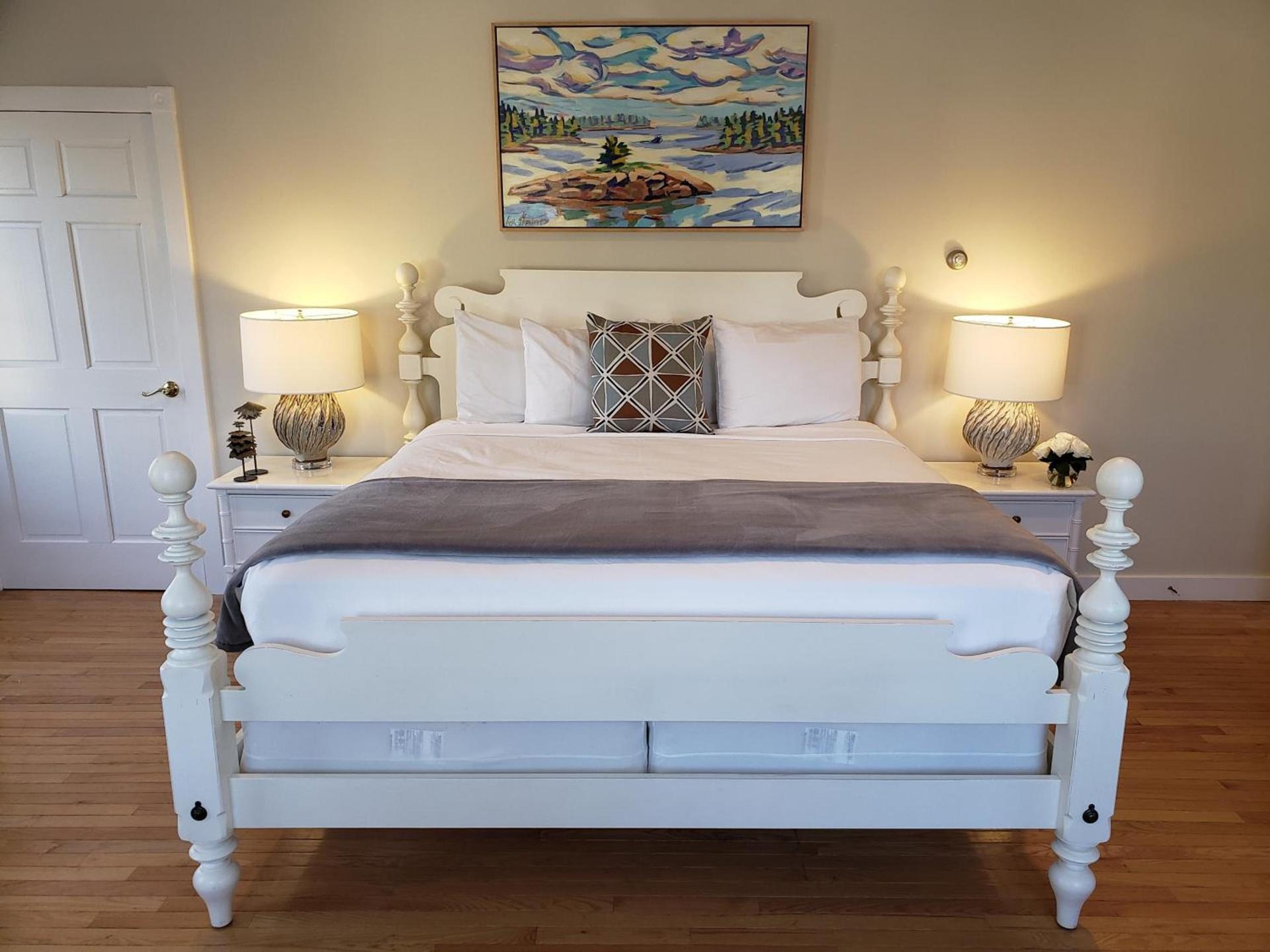 Sand Bar Cottage Inn photo 50