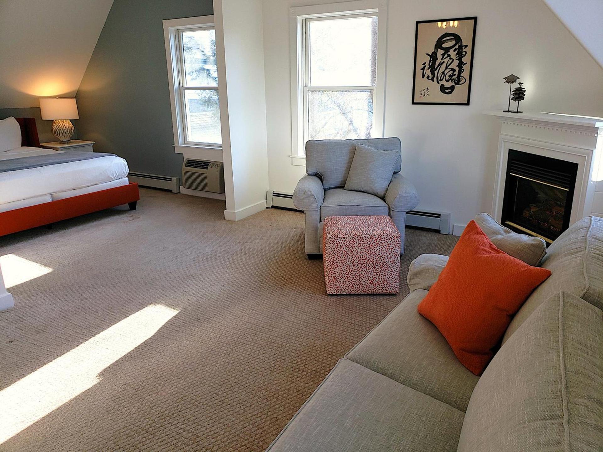 Sand Bar Cottage Inn photo 33
