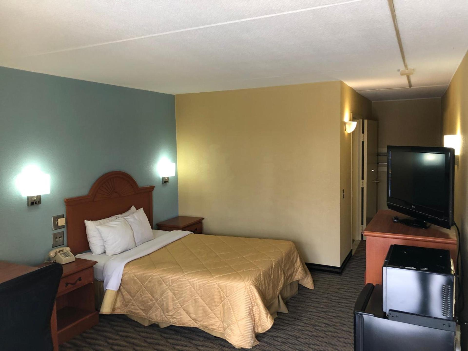 Rodeway Inn Joint Base Andrews Area photo 21