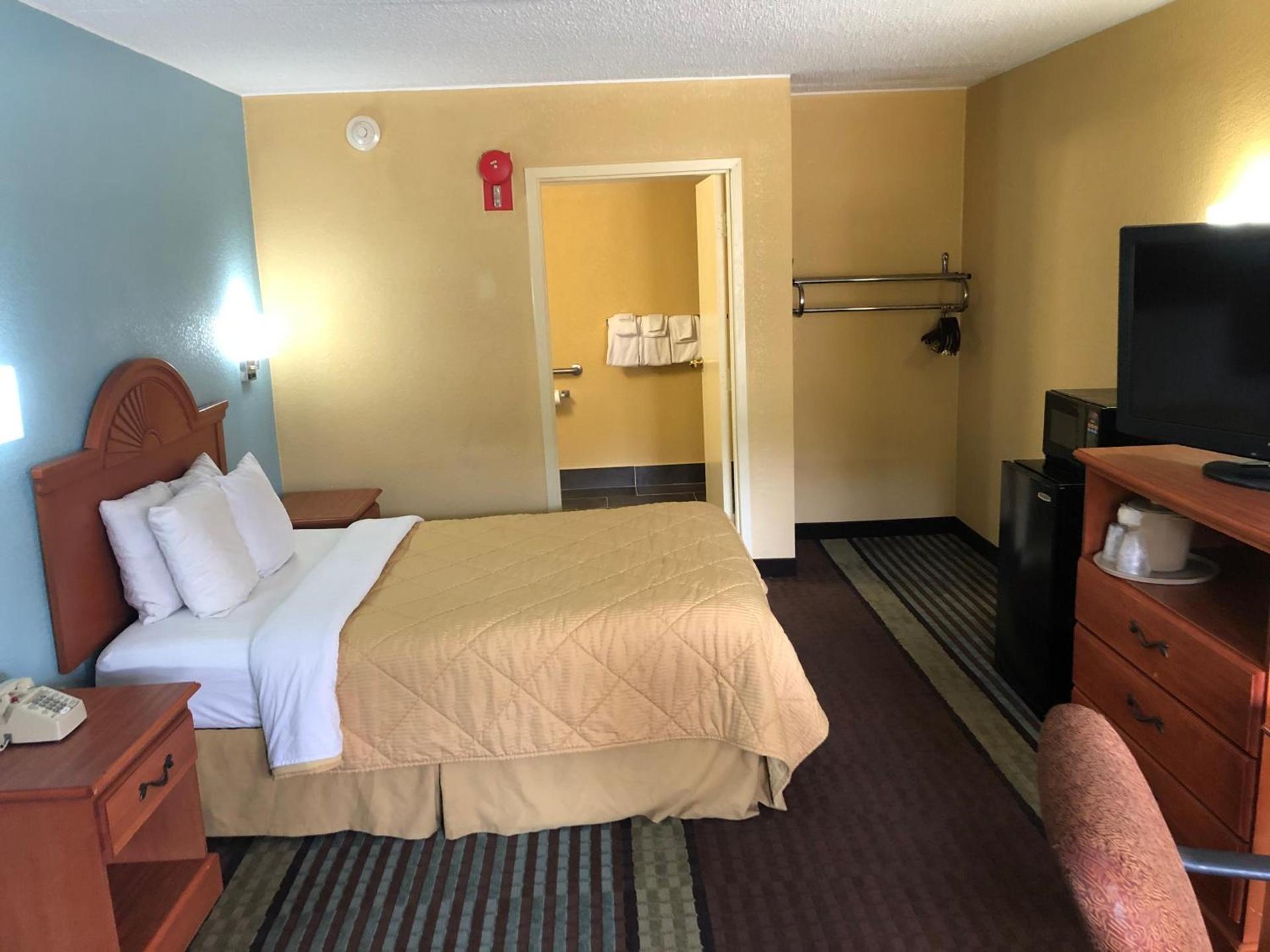 Rodeway Inn Joint Base Andrews Area photo 27