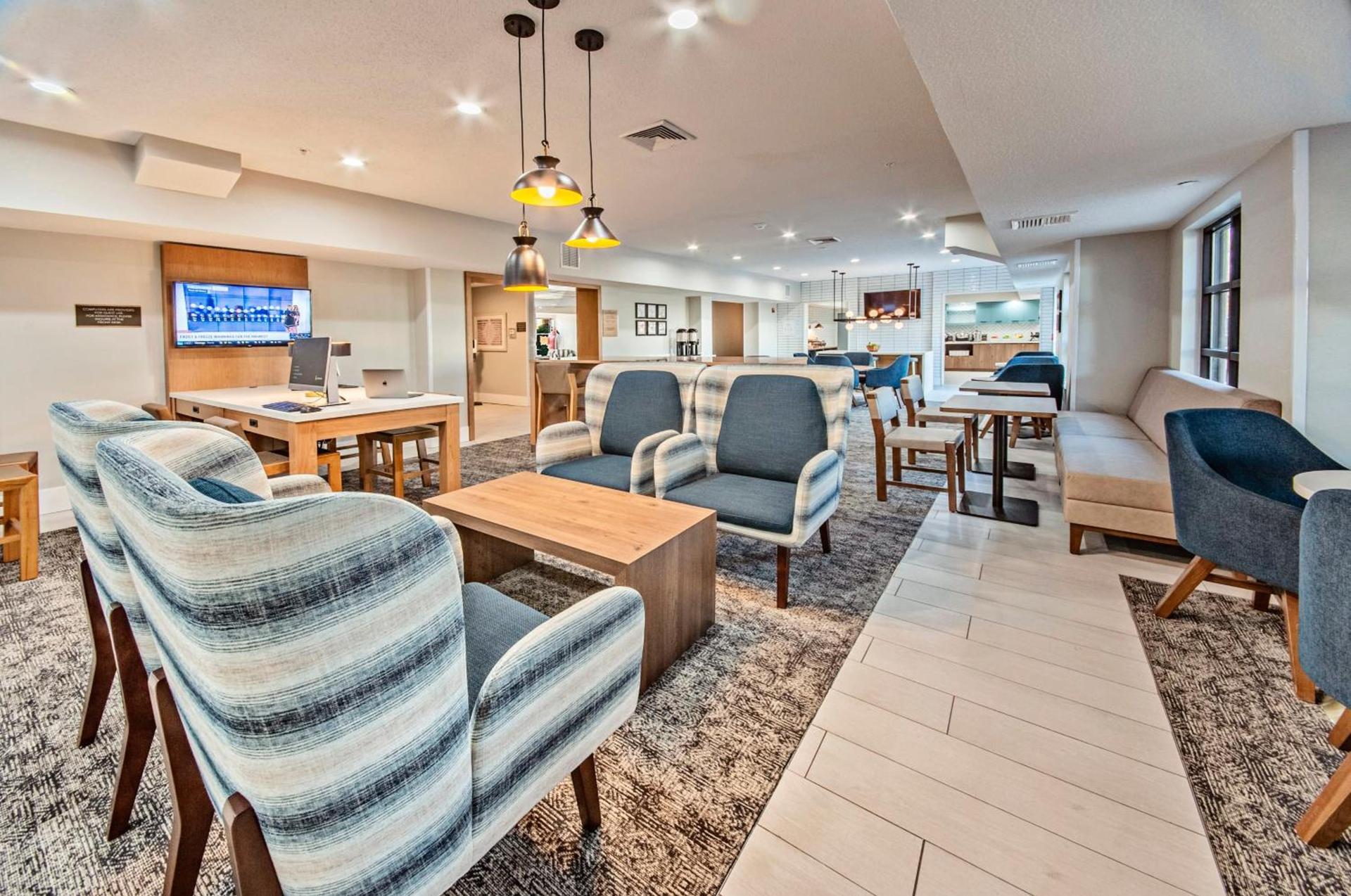 Staybridge Suites Cedar Rapids North by IHG photo 8