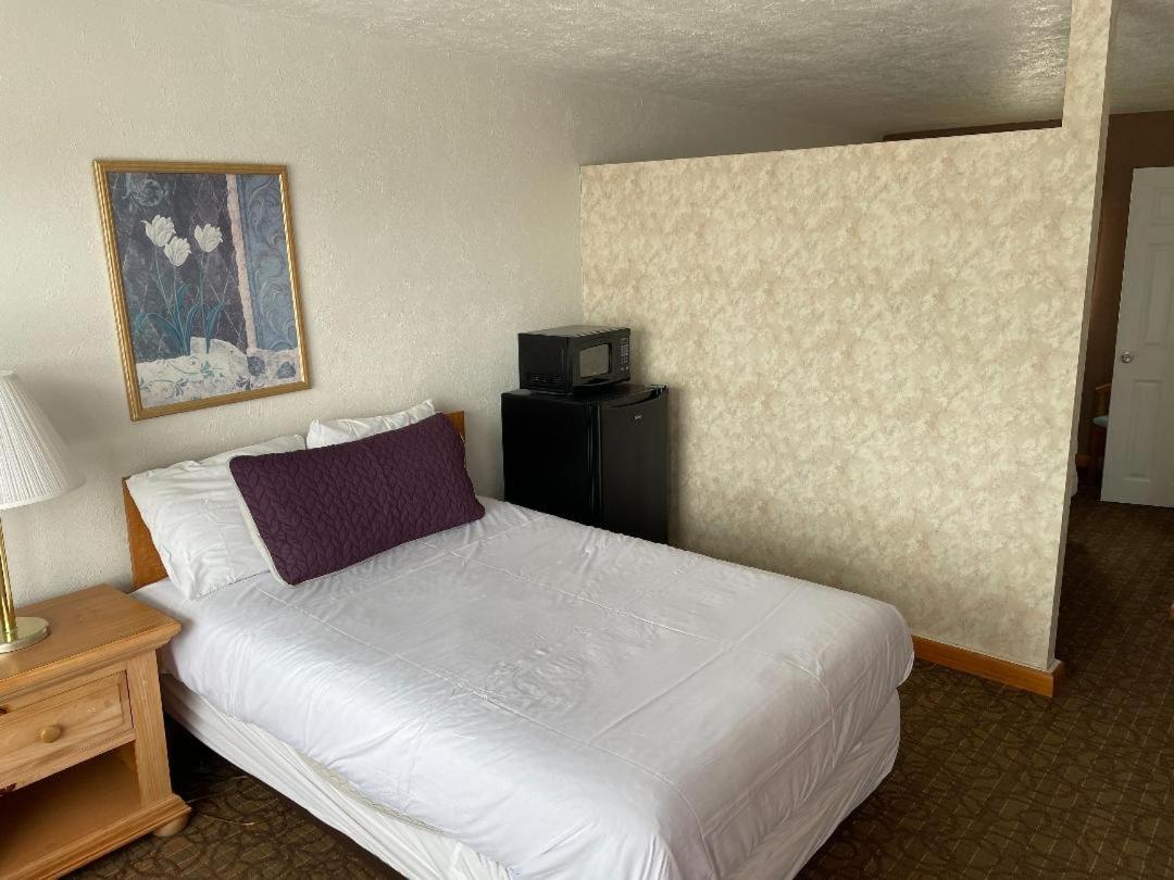 Pink Champagne Motel photo 15