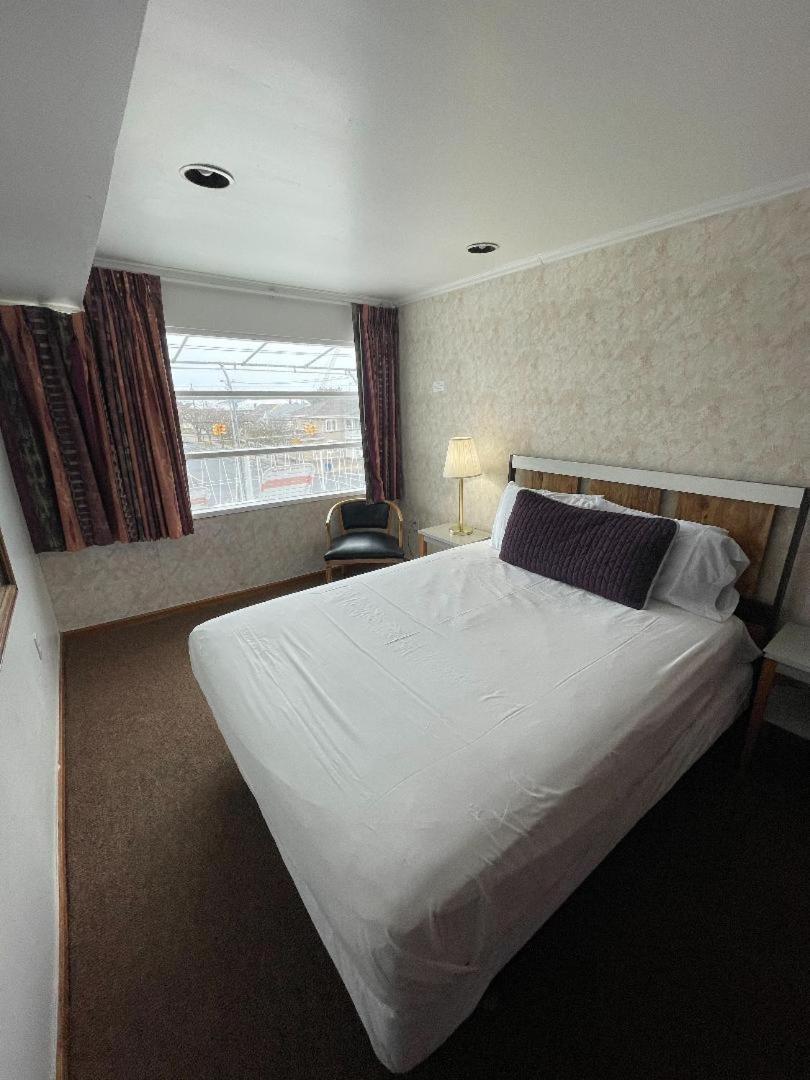 Pink Champagne Motel photo 8