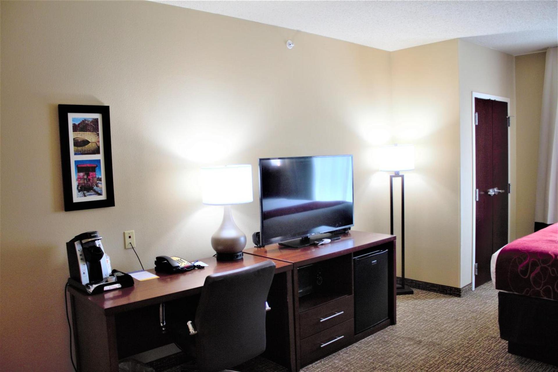 Comfort Suites Huntersville near Lake Norman photo 44