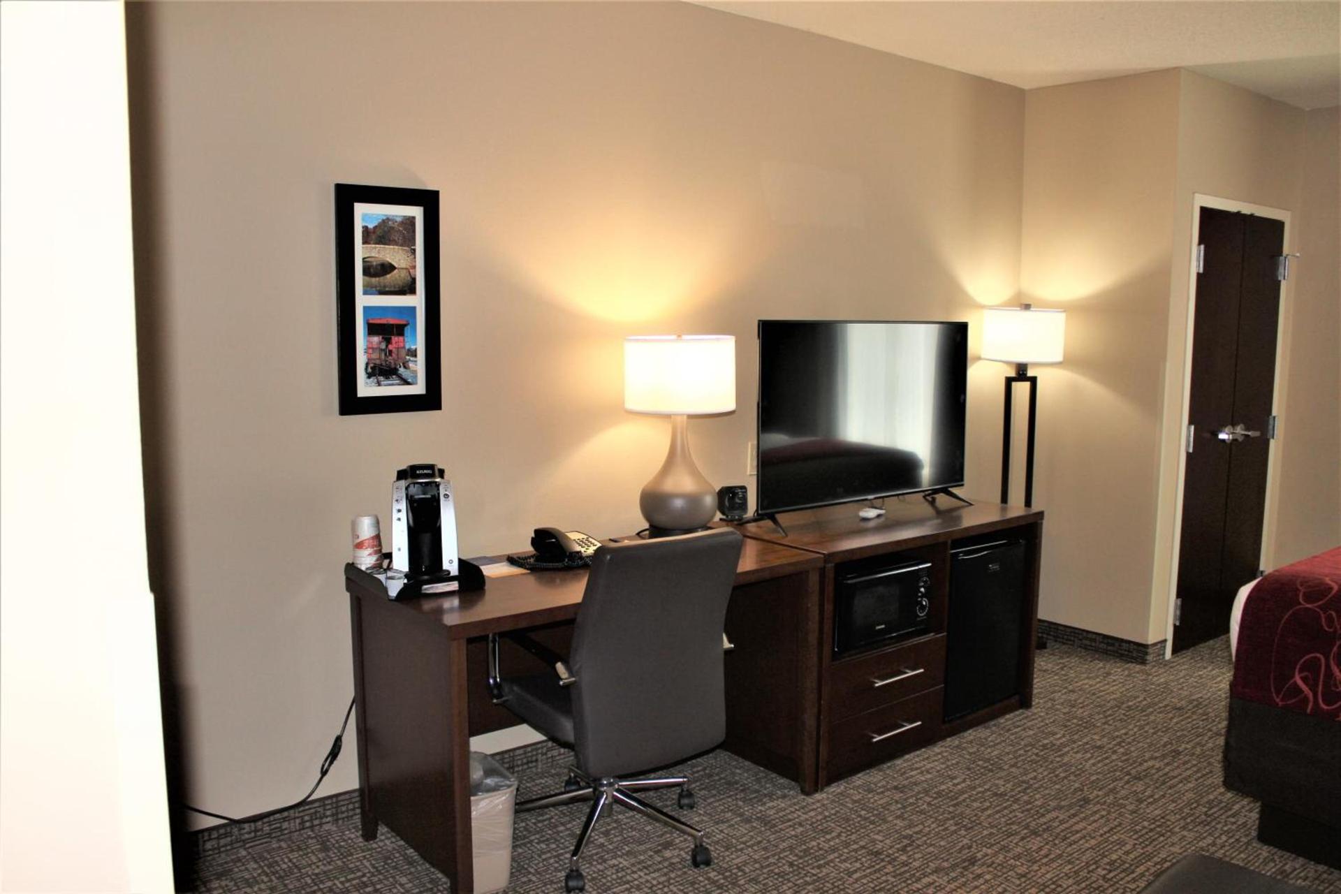 Comfort Suites Huntersville near Lake Norman photo 45