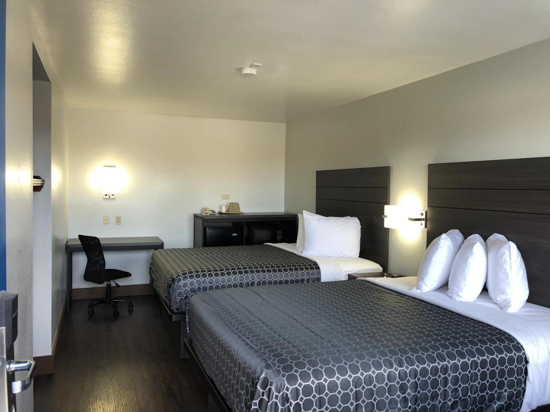 Americas Best Value Inn & Suites San Antonio Arena District photo 17