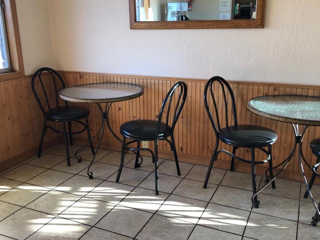 Knights Inn - Baker City photo 67