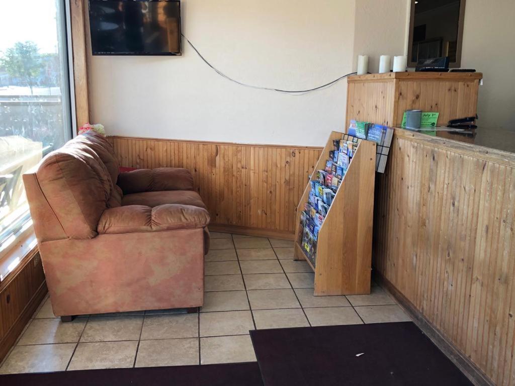 Knights Inn - Baker City photo 45