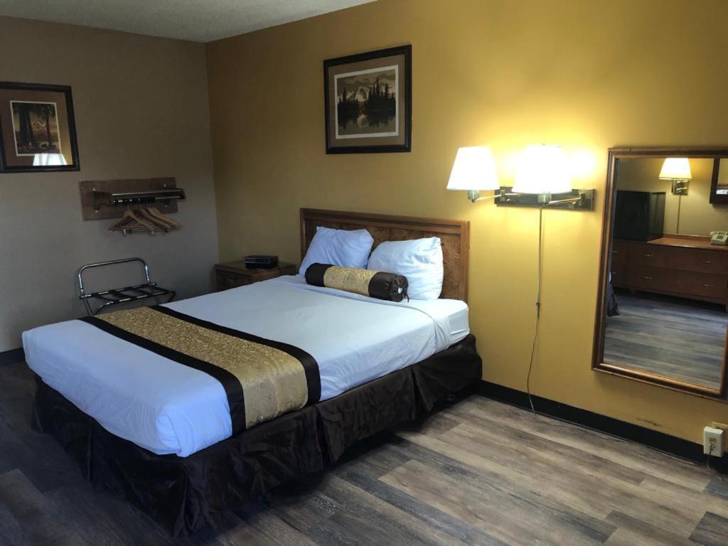 Knights Inn - Baker City photo 50