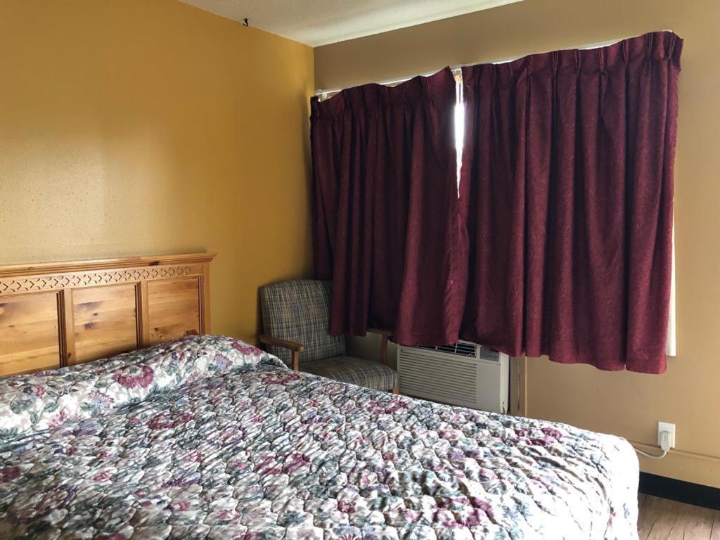 Knights Inn - Baker City photo 75