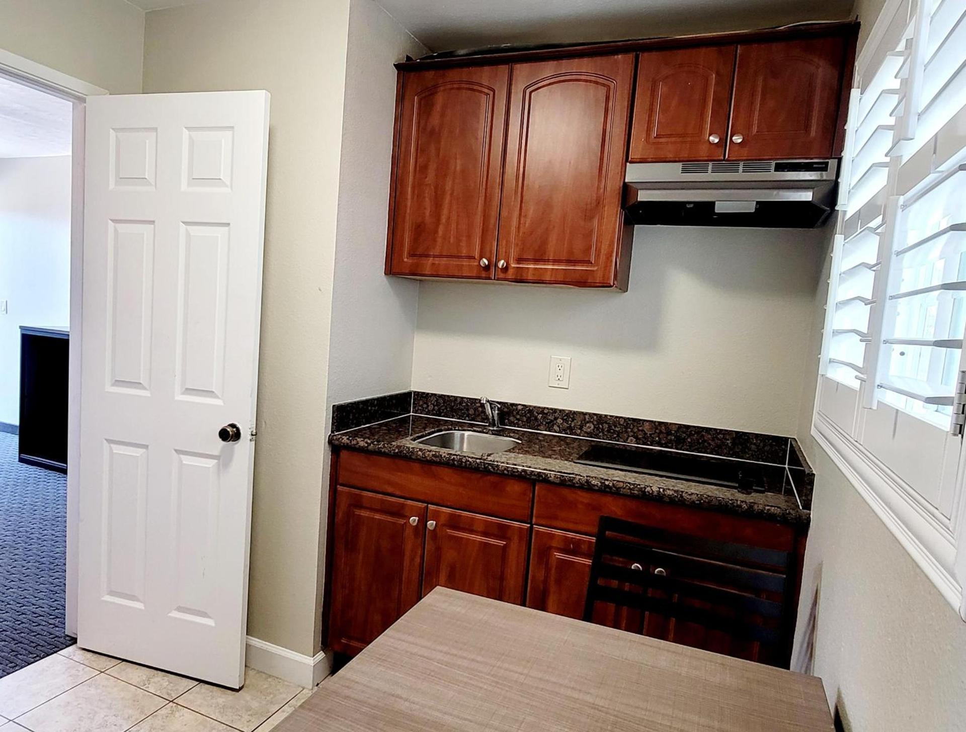 Beachwalker Inn & Suites photo 13