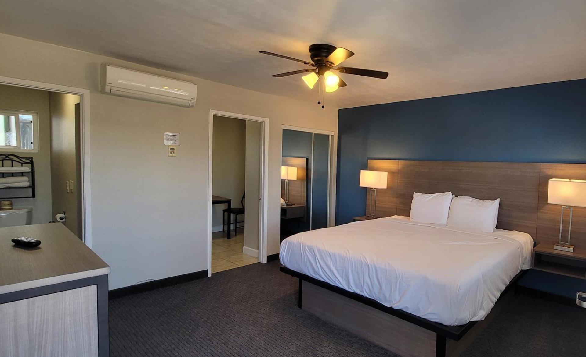 Beachwalker Inn & Suites photo 11