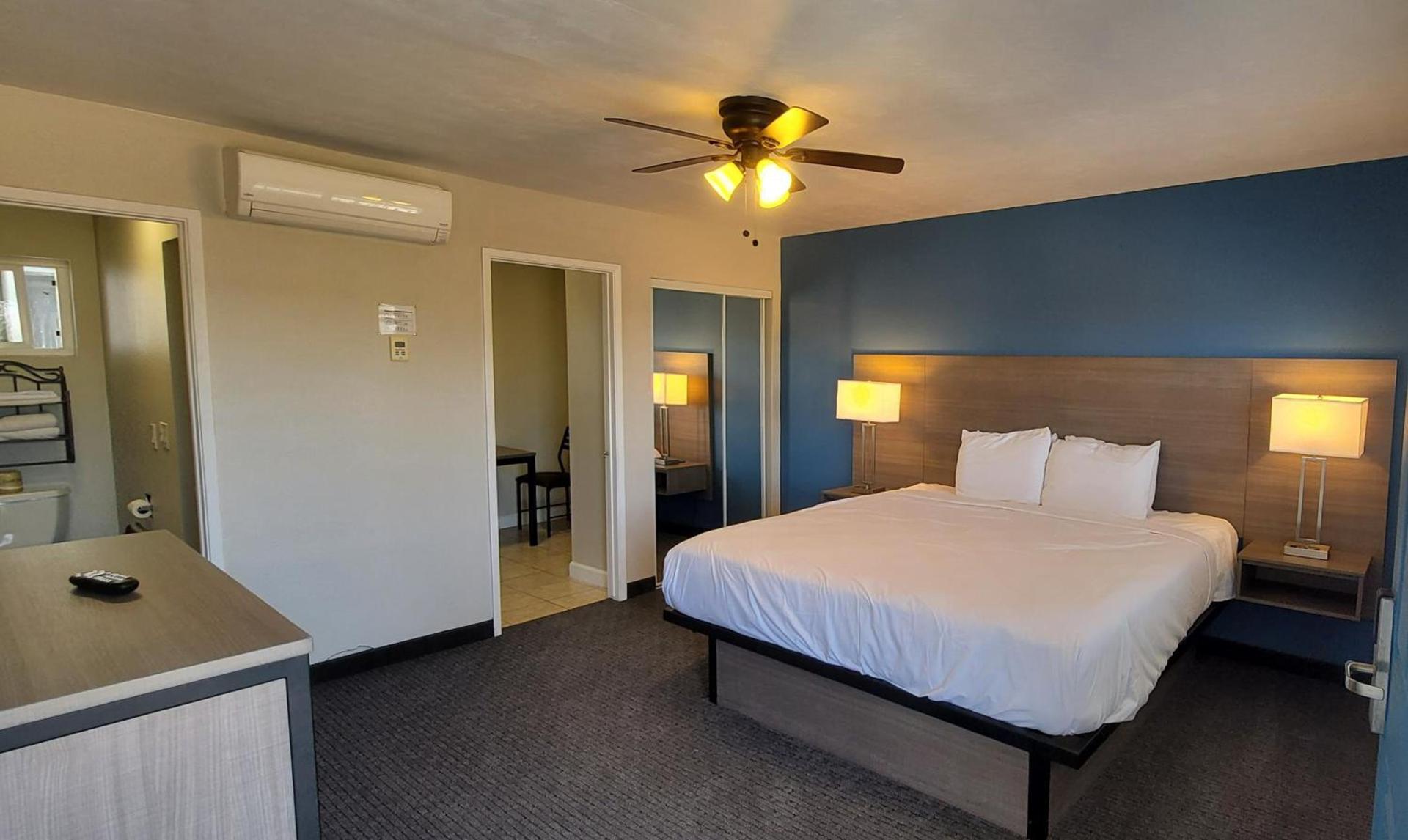 Beachwalker Inn & Suites photo 78
