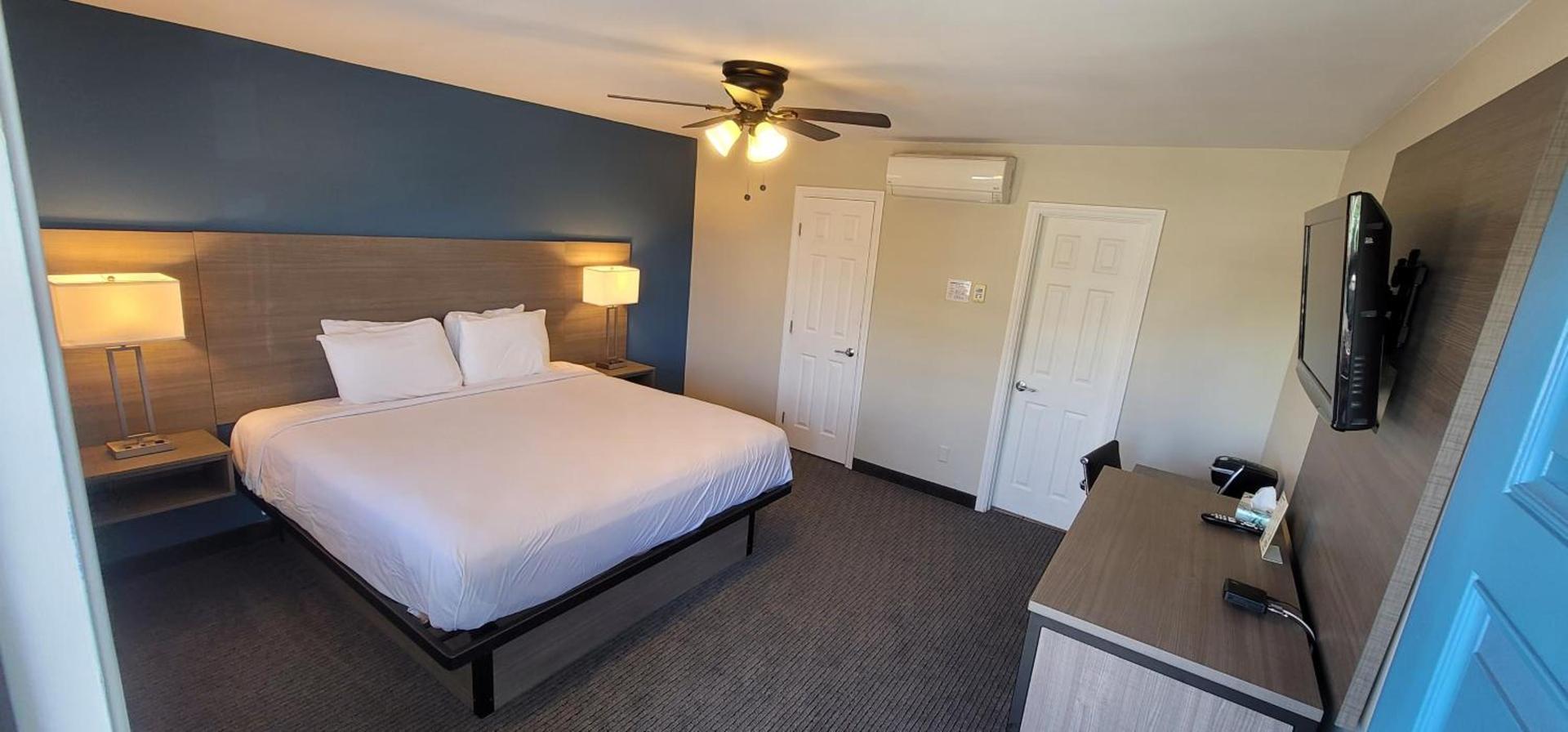 Beachwalker Inn & Suites photo 10