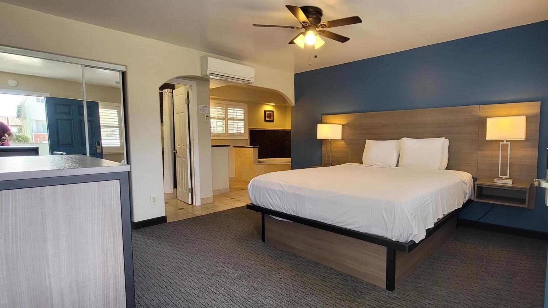 Beachwalker Inn & Suites photo 70