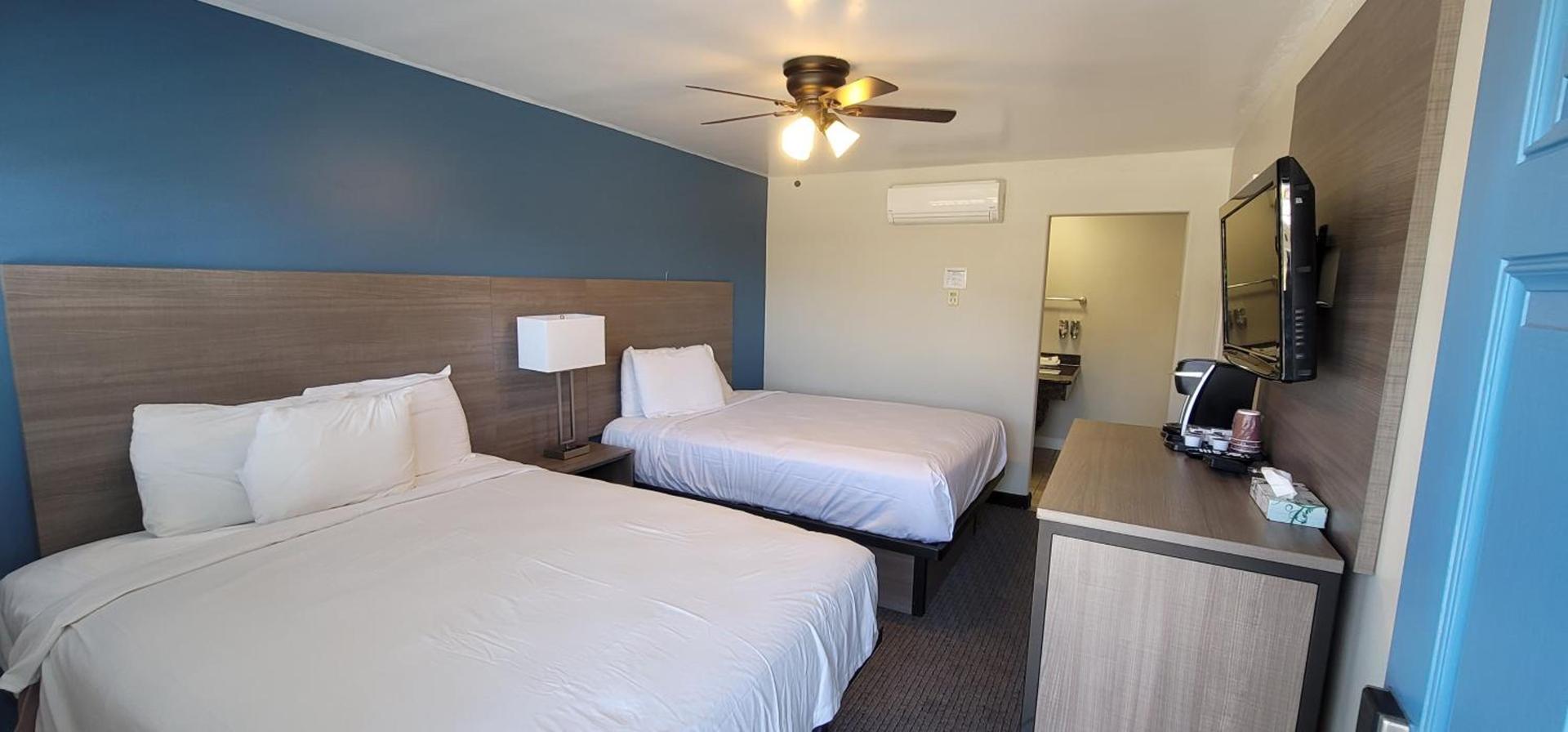 Beachwalker Inn & Suites photo 8