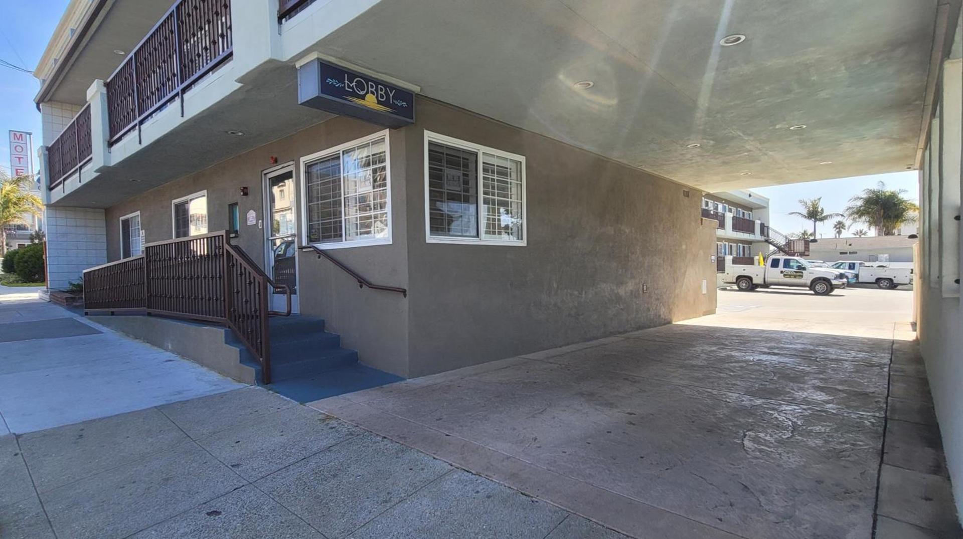 Beachwalker Inn & Suites photo 3