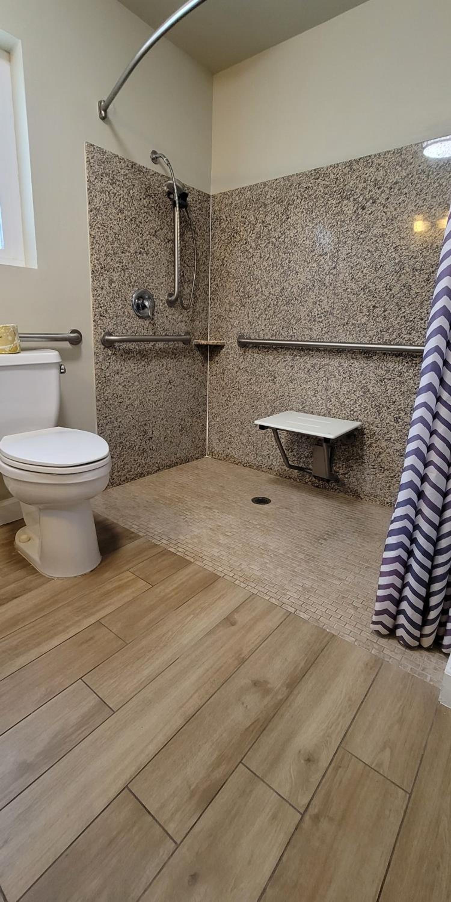 Beachwalker Inn & Suites photo 60