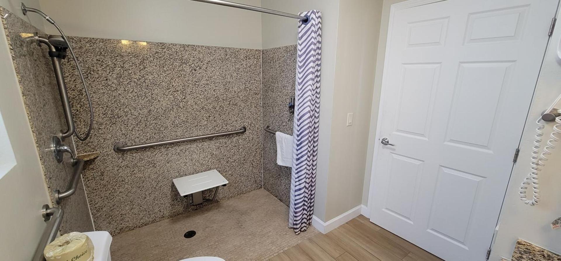Beachwalker Inn & Suites photo 59