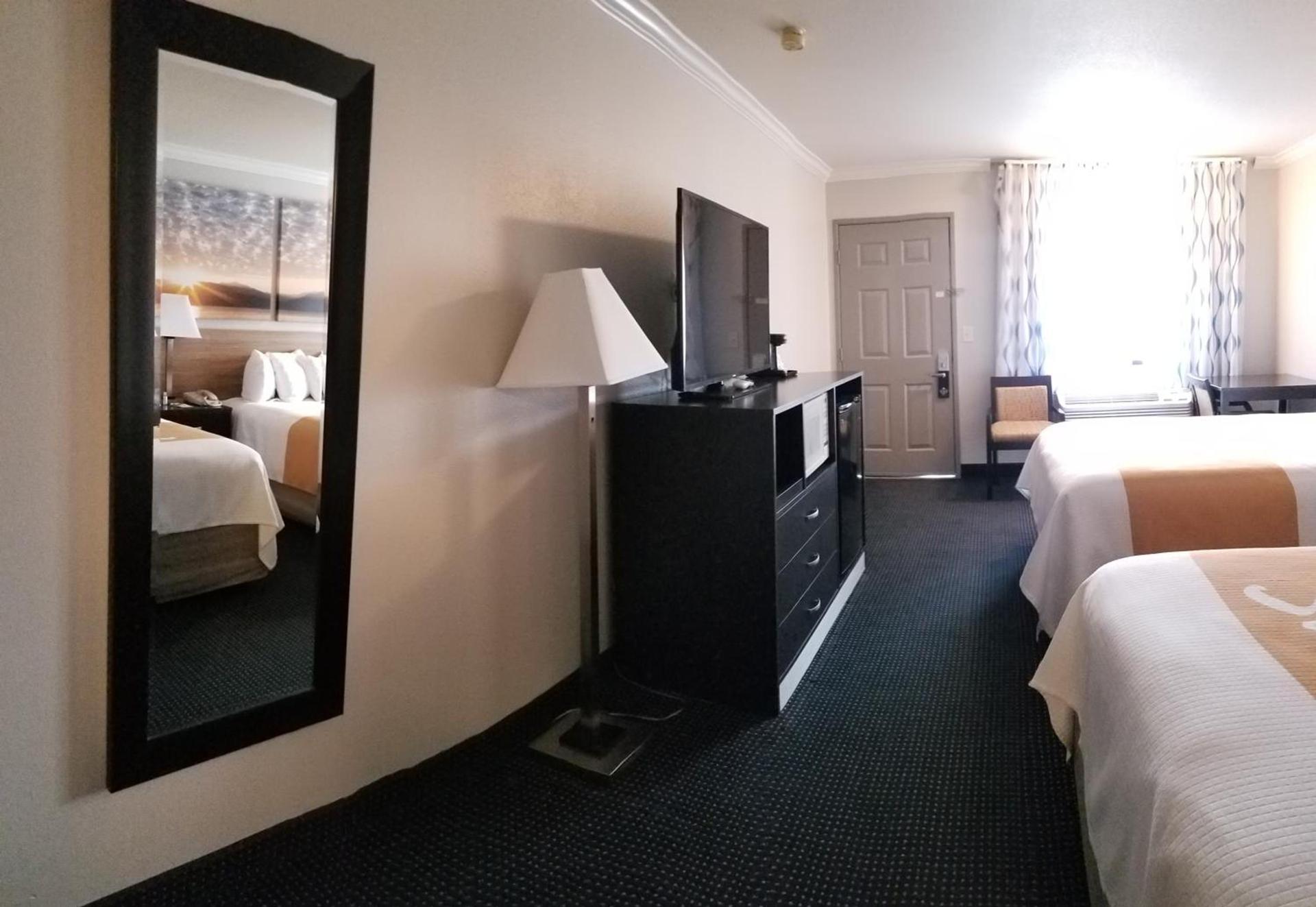 Days Inn by Wyndham Winnemucca photo 38
