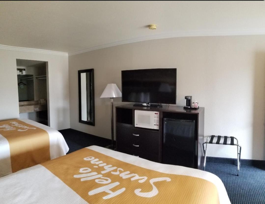 Days Inn by Wyndham Winnemucca photo 34