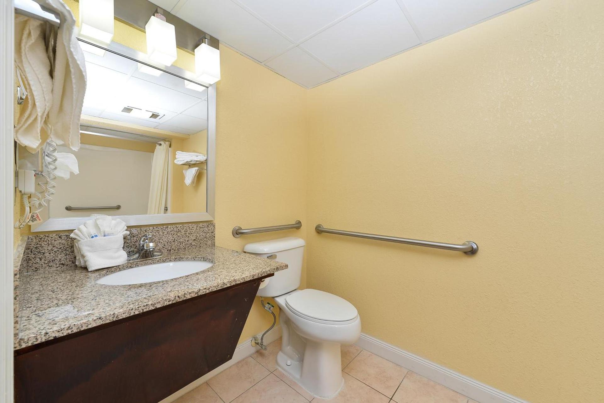 Baymont by Wyndham Sevierville Pigeon Forge photo 40