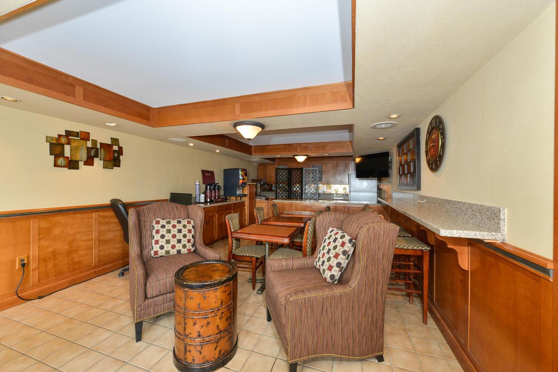 Baymont by Wyndham Sevierville Pigeon Forge photo 36