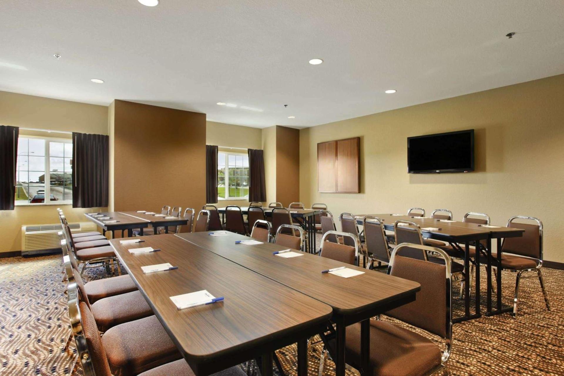 Microtel Inn & Suites by Wyndham Williston photo 18