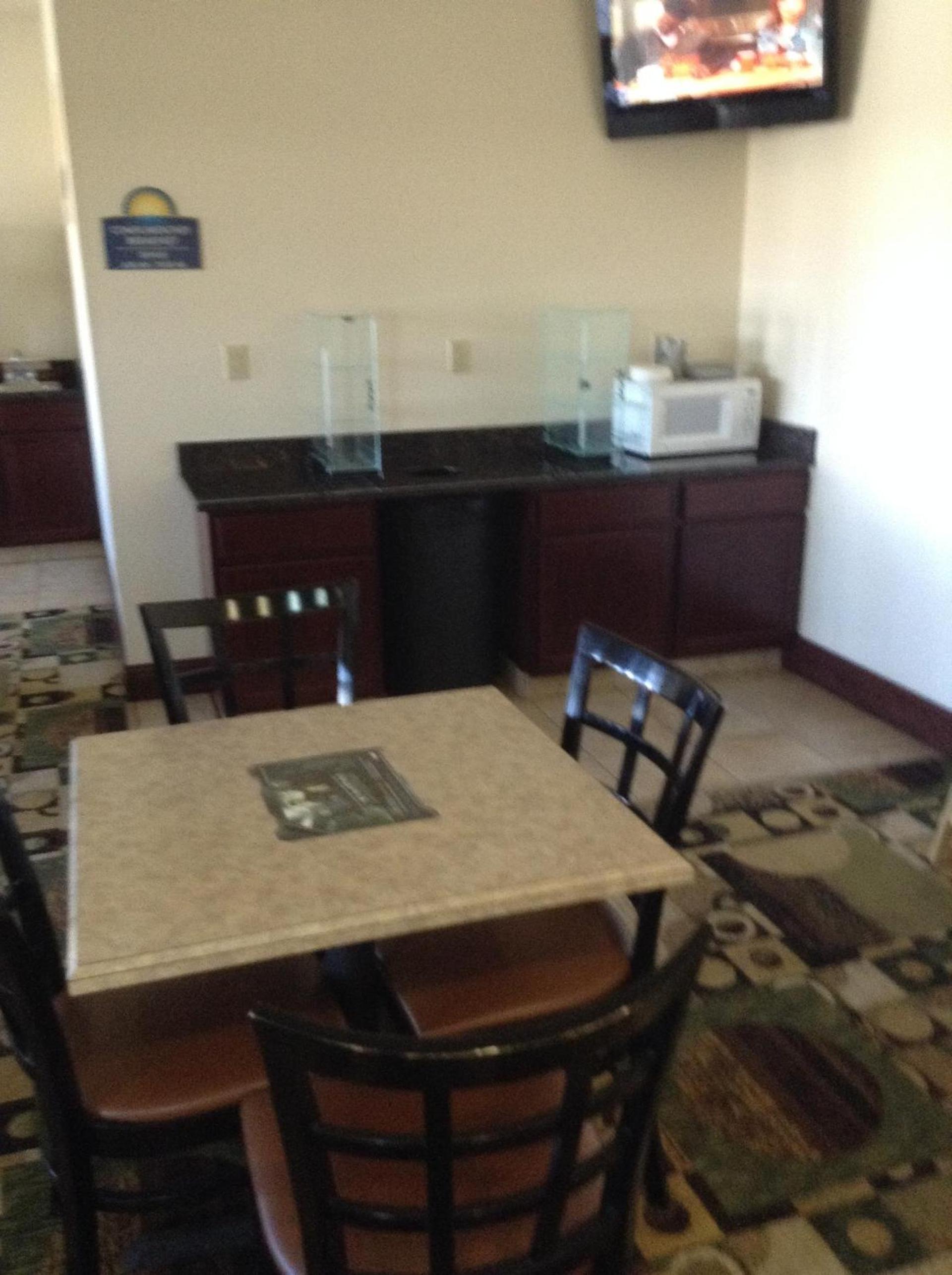 Days Inn by Wyndham Carroll photo 39