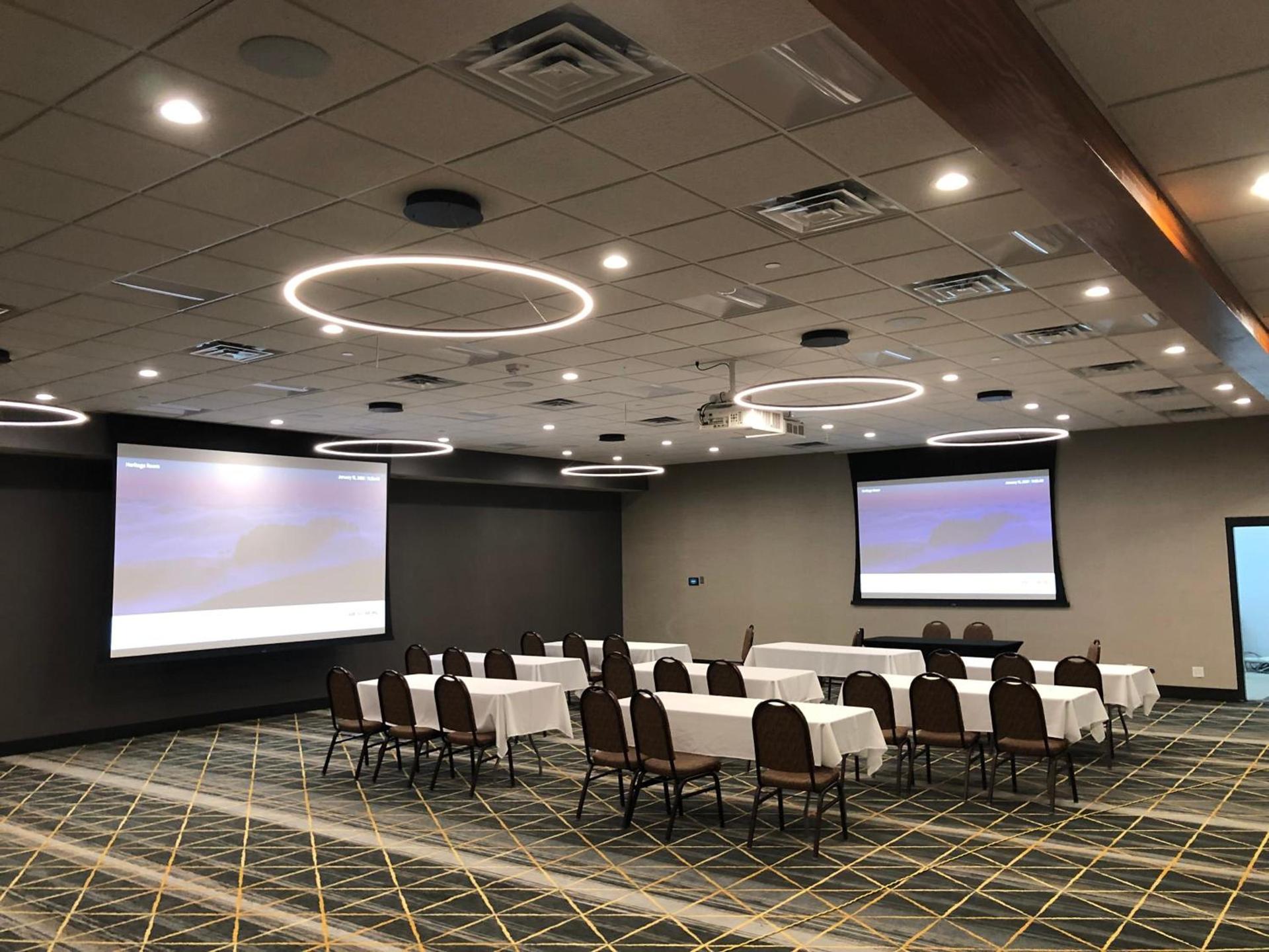 Holiday Inn & Suites St. Cloud by IHG photo 10
