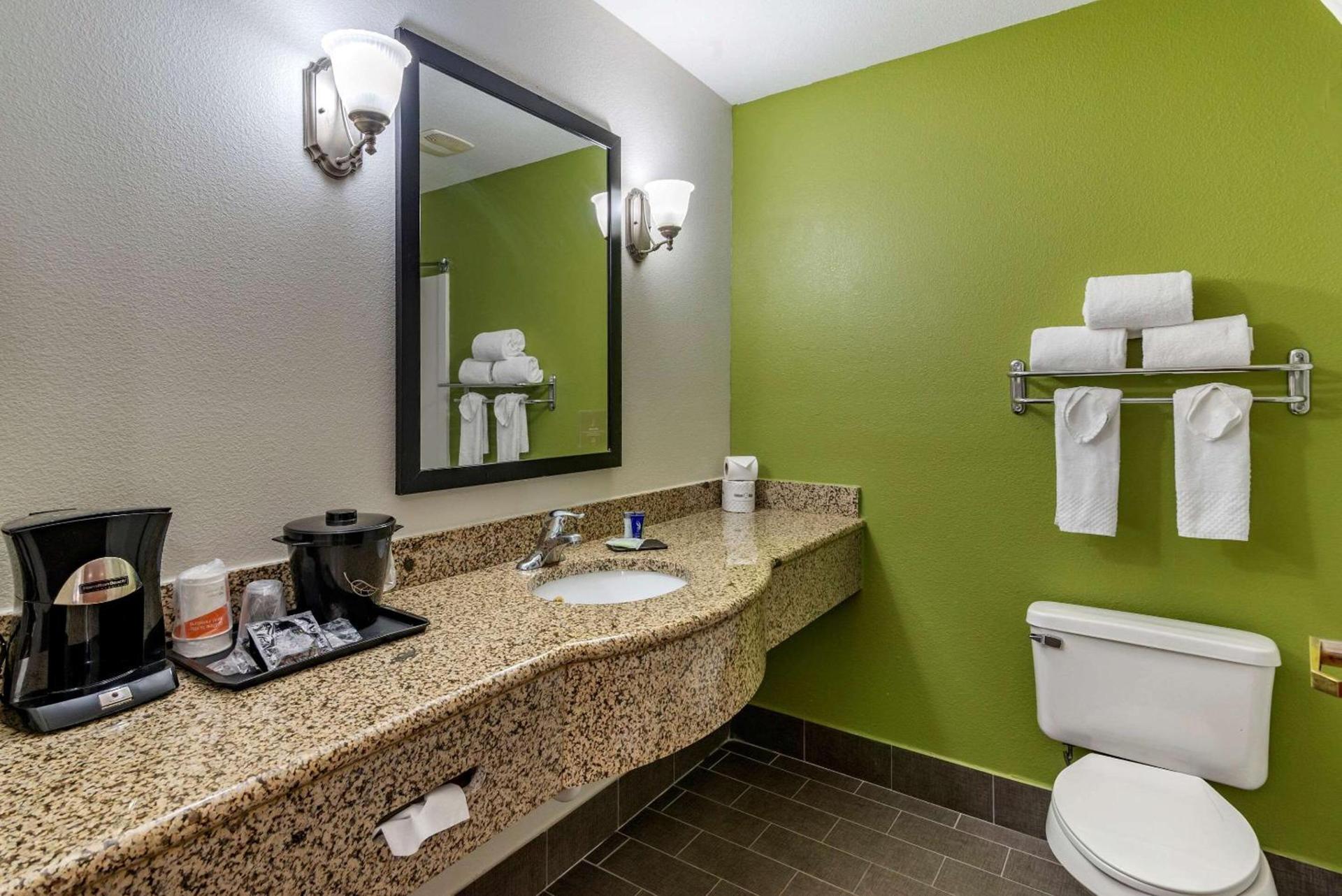 Sleep Inn & Suites Stockbridge Atlanta South photo 24