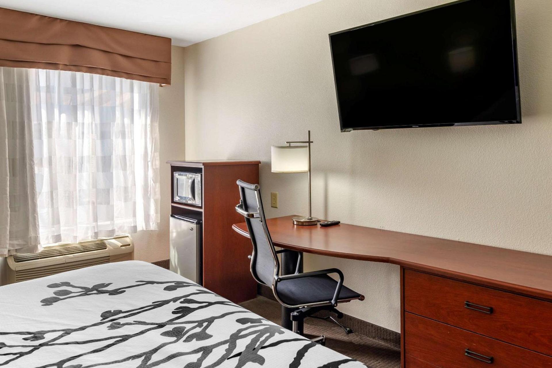 Sleep Inn & Suites Stockbridge Atlanta South photo 23