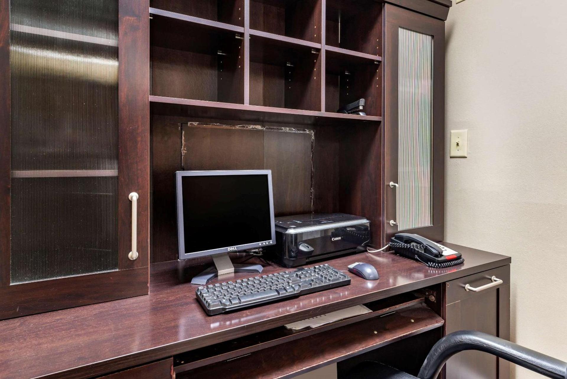 Sleep Inn & Suites Stockbridge Atlanta South photo 34