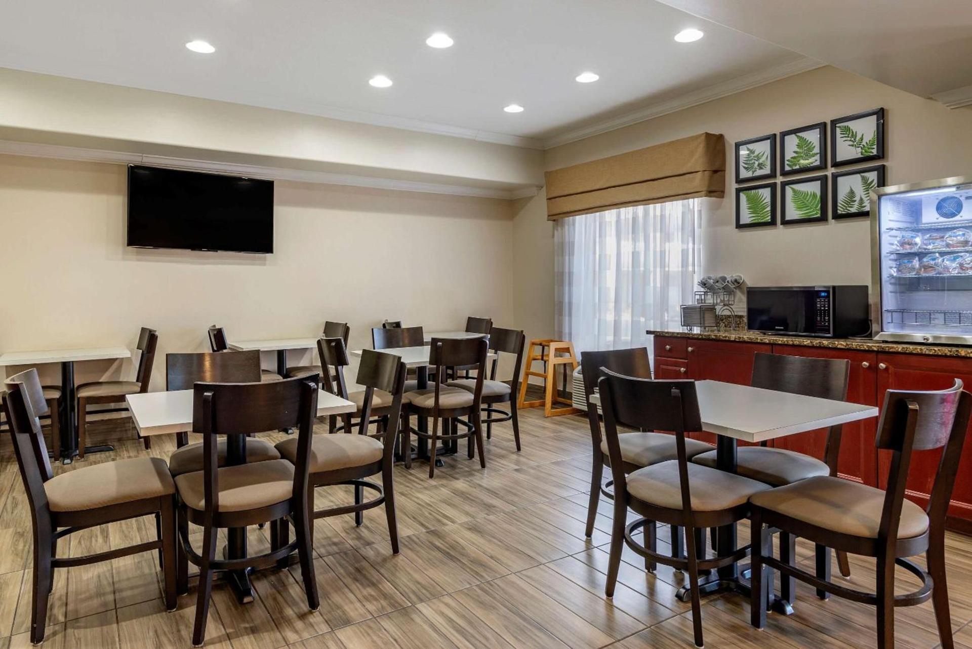 Sleep Inn & Suites Stockbridge Atlanta South photo 36