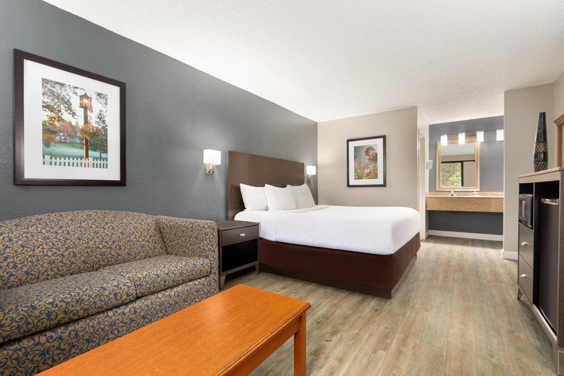 Baymont by Wyndham Wilmington photo 11