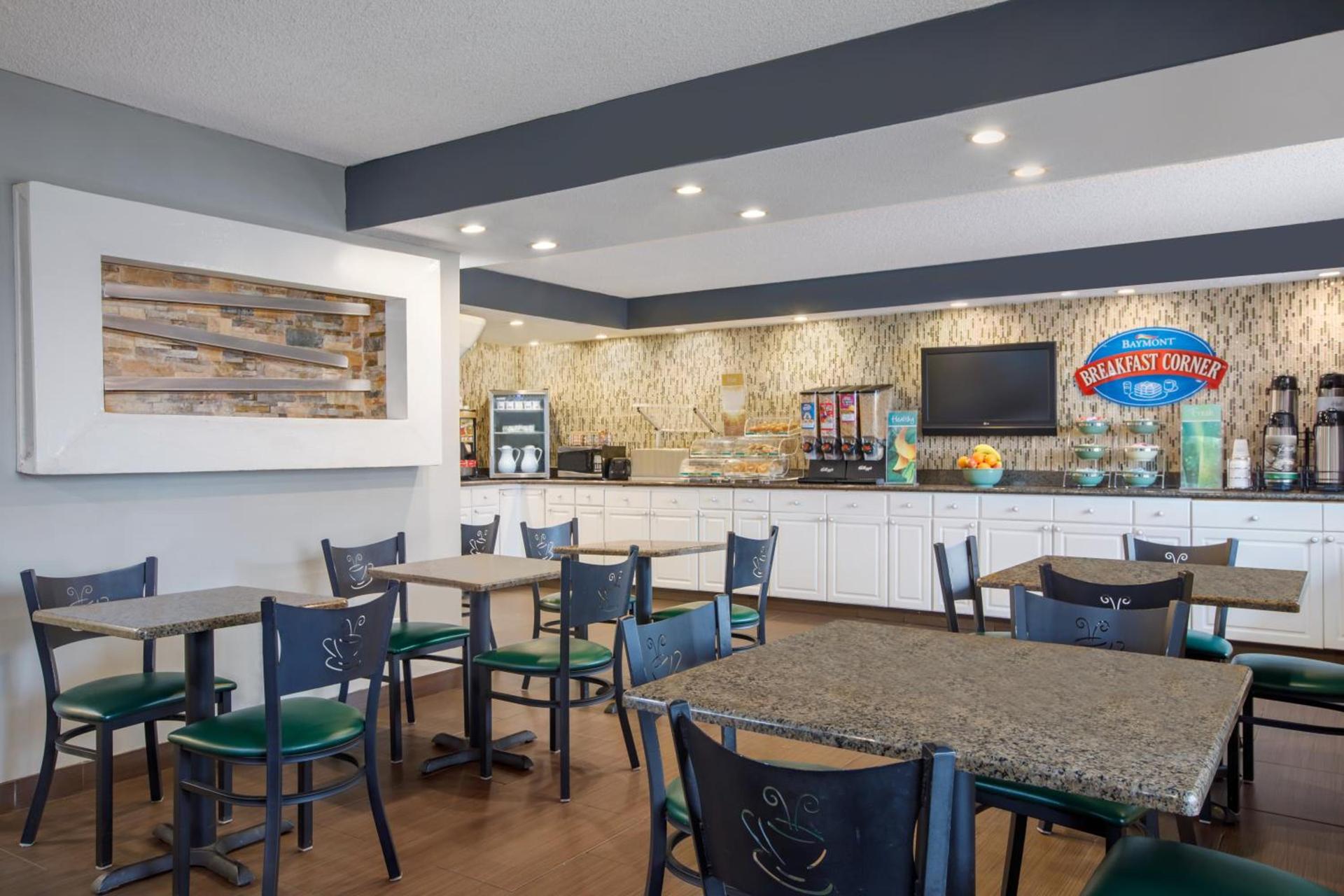 Baymont by Wyndham Wilmington photo 19