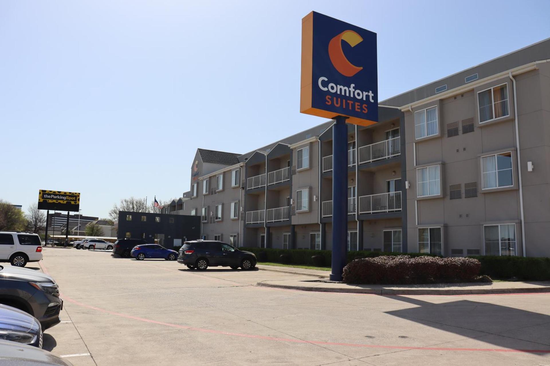 Comfort Suites DFW Airport photo 34