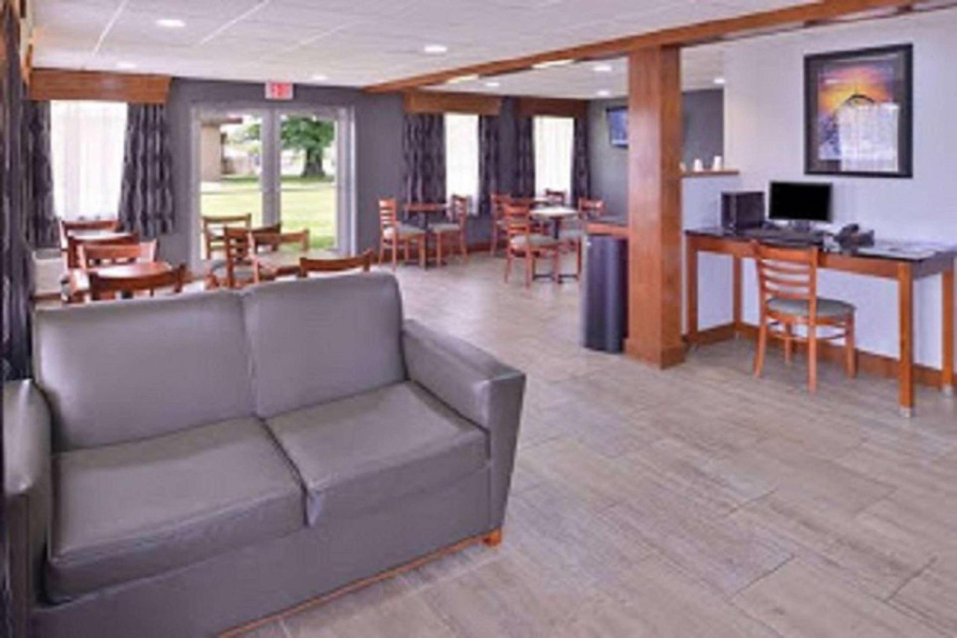 SureStay Hotel by Best Western Bowling Green North photo 5