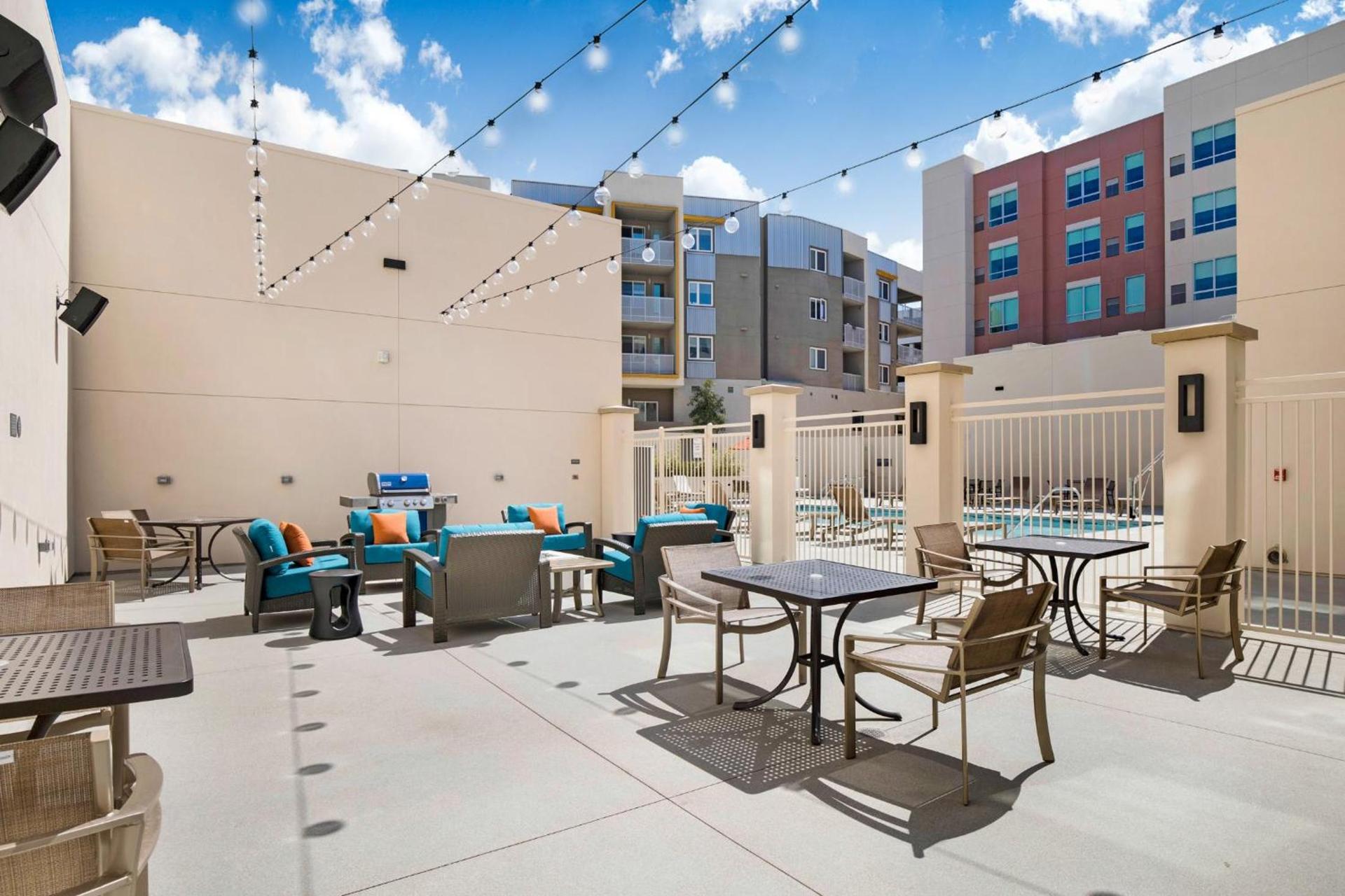 Hyatt House LA - University Medical Center photo 26
