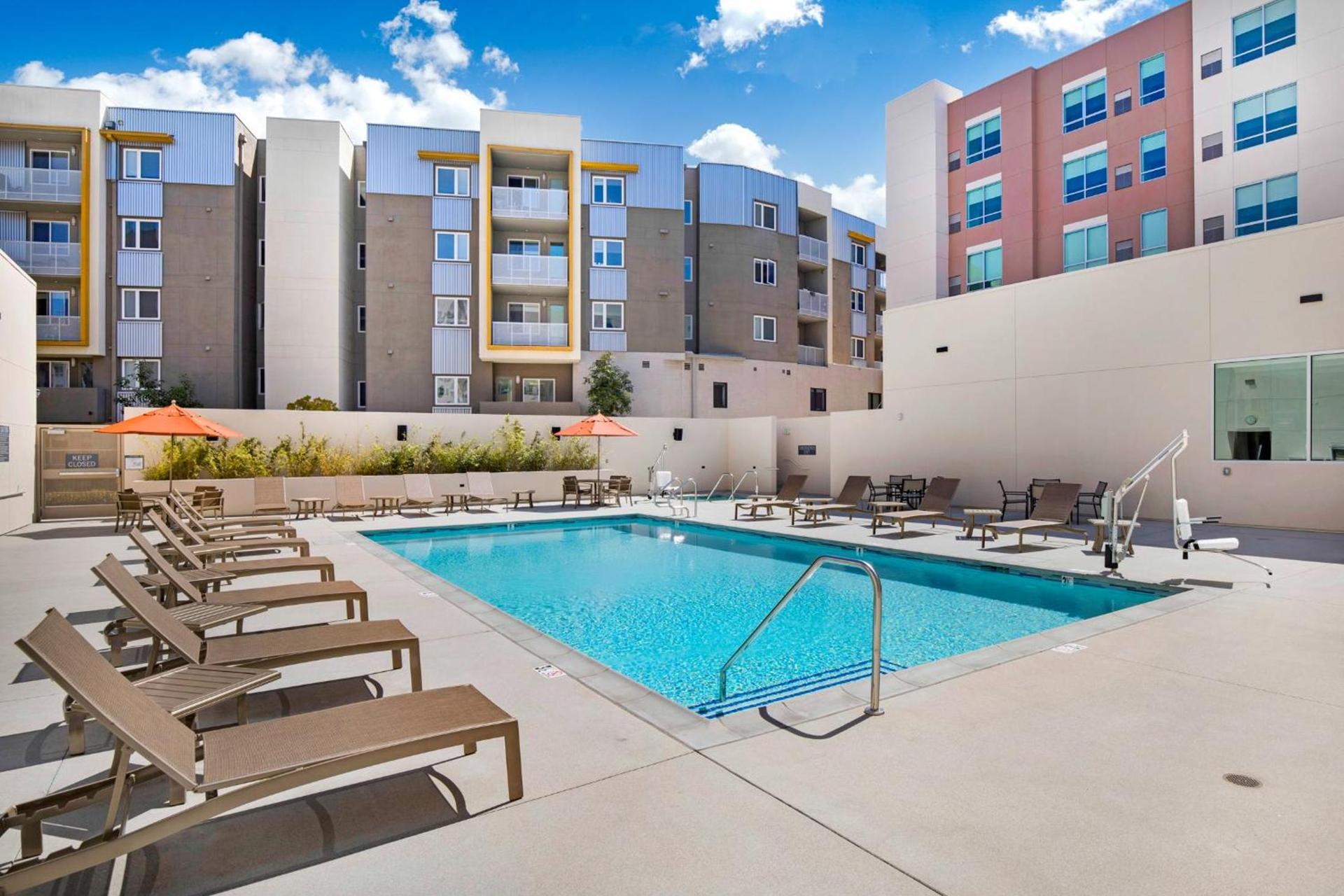 Hyatt House LA - University Medical Center photo 24